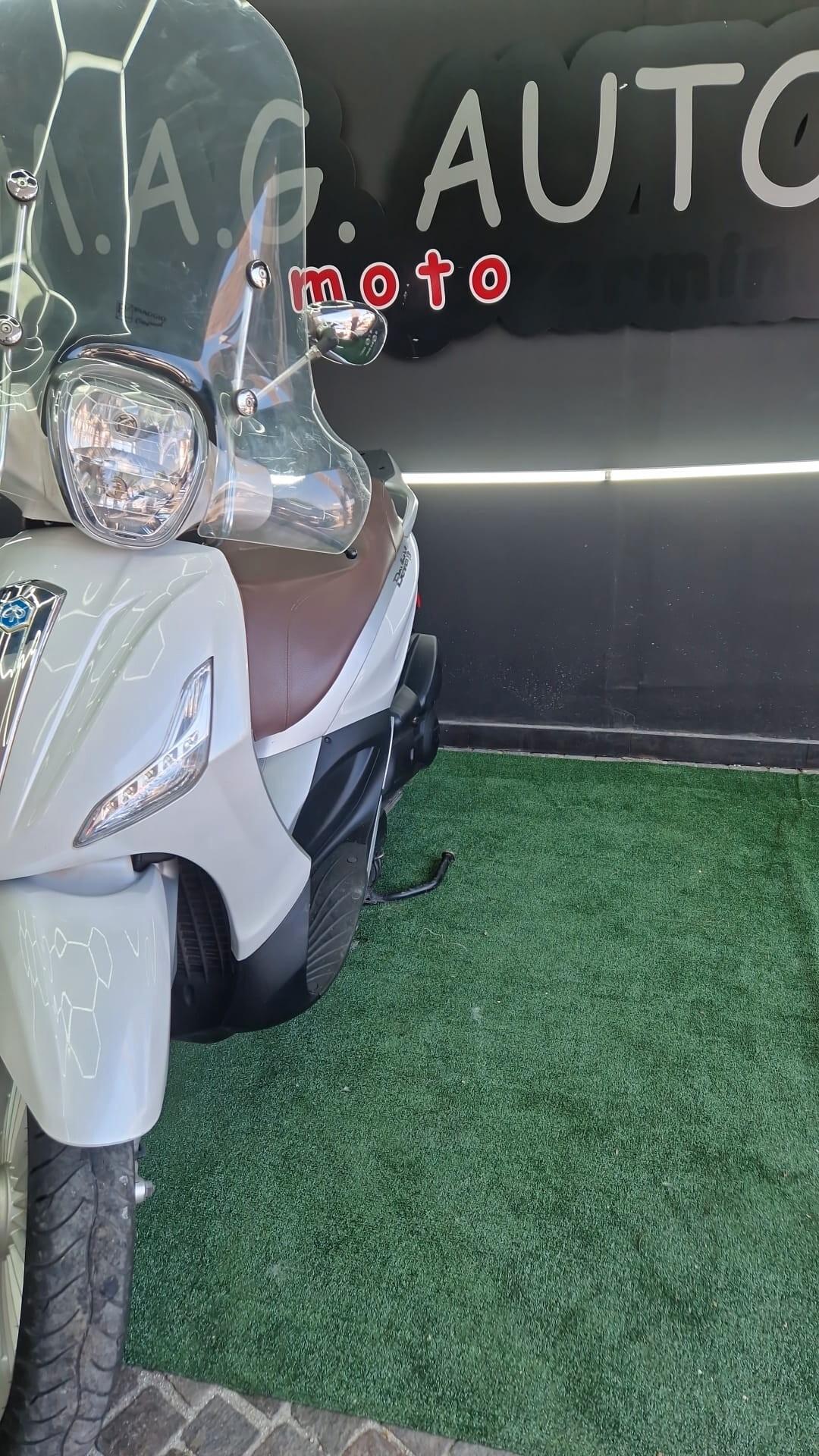 Piaggio Beverly 300