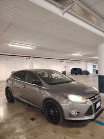 Ford Focus look ST LINE