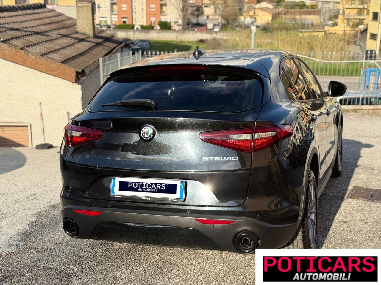 Alfa Romeo Stelvio 2.2 Turbodiesel 160 CV AT8 RWD Business