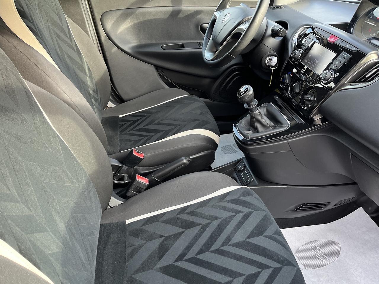 LANCIA YPSILON 1200 CC 69 CV