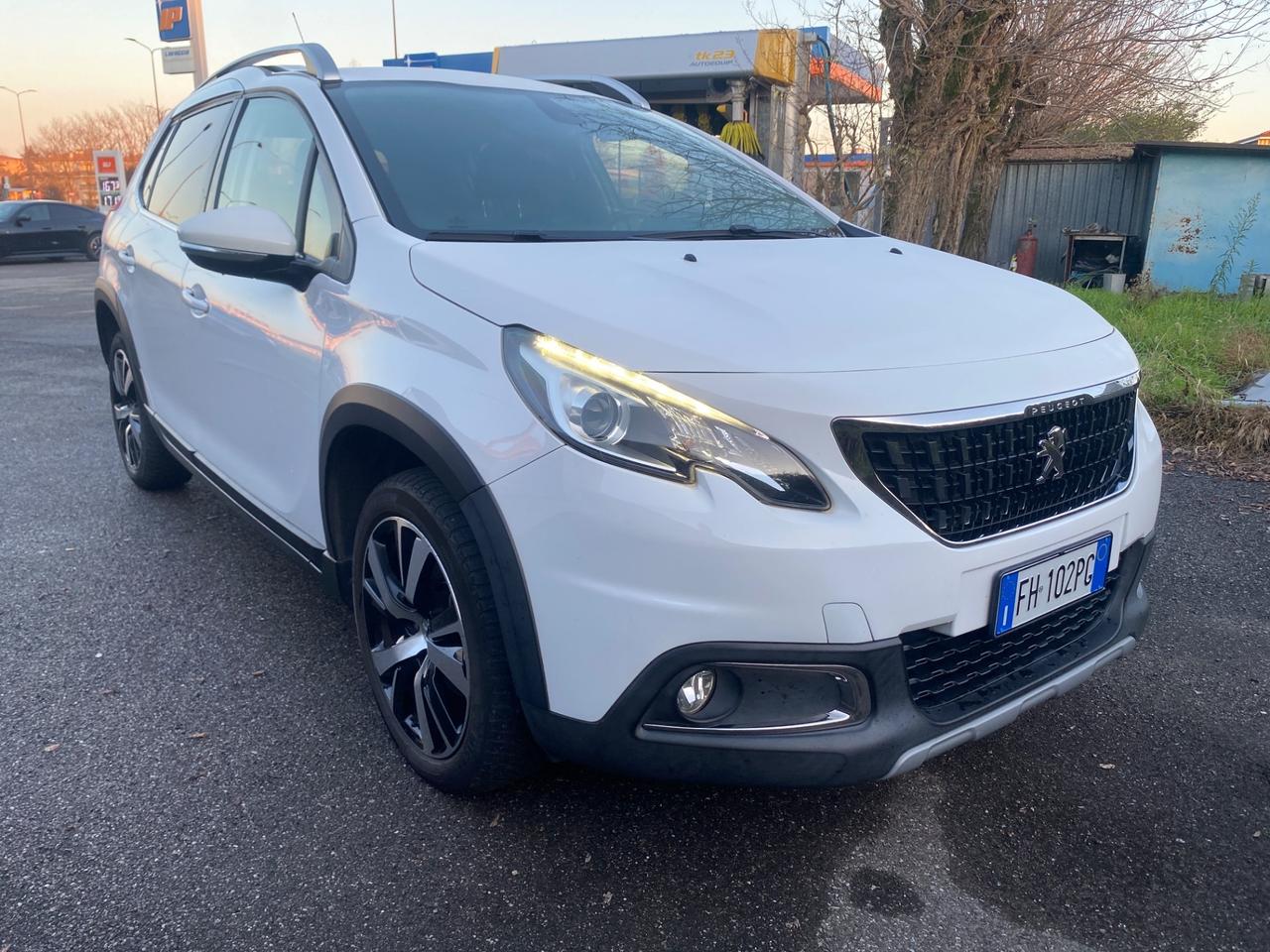 Peugeot 2008 PureTech Turbo 110 S&S Allure