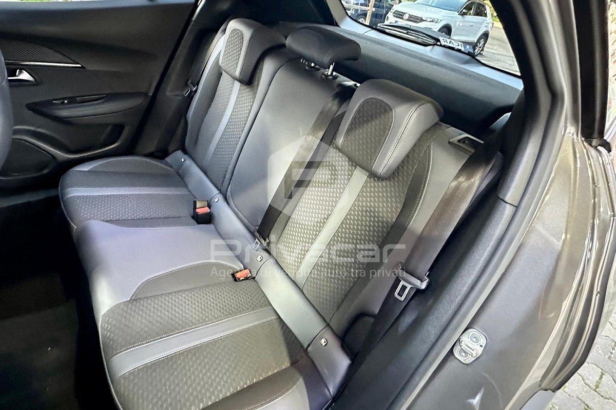 PEUGEOT 2008 PureTech 100 S&S Allure Navi Pack