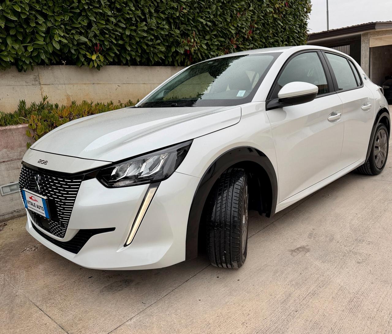 Peugeot 208 motore elettrico 136 CV 5 porte Active