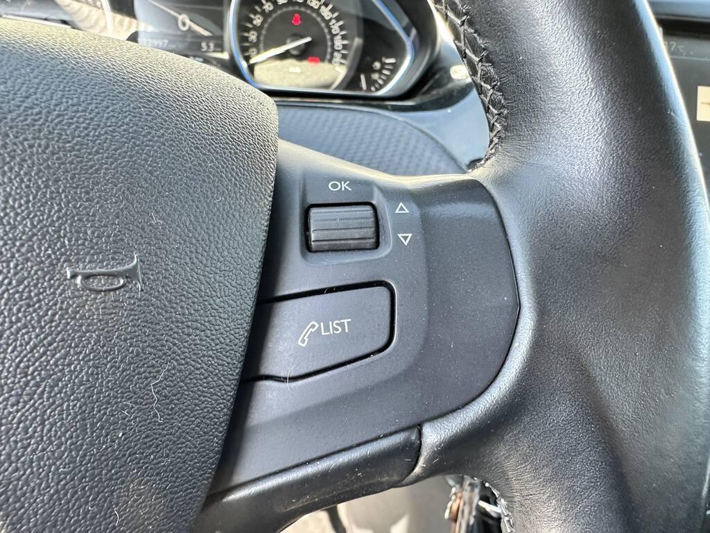 Peugeot 2008 1.2 PureTech Allure MOTORE NUOVO