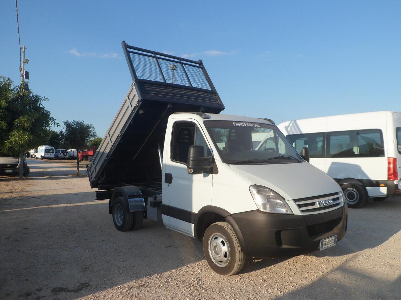 Iveco Daily 35c12 ribaltabile trilaterale