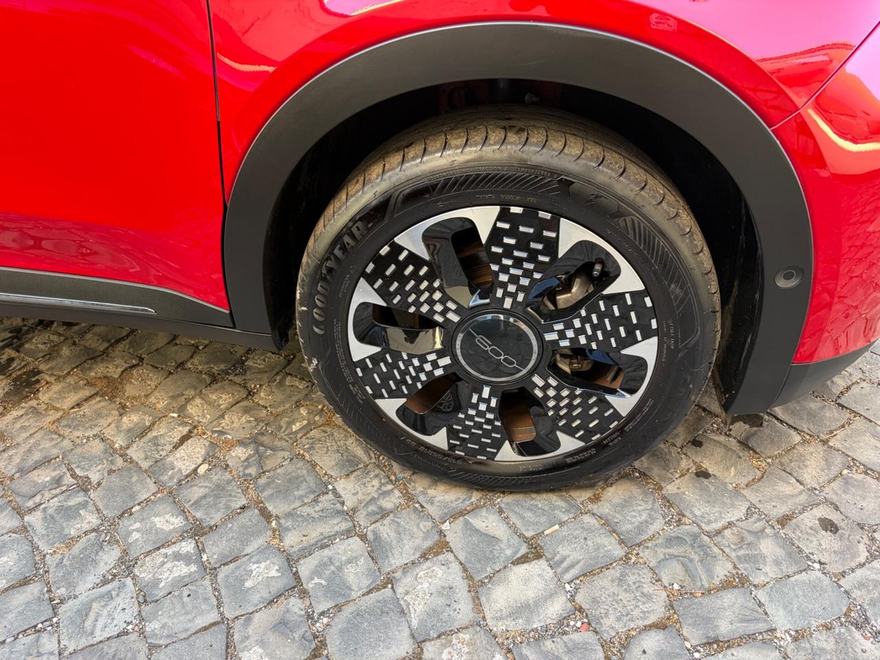 Fiat 600 Hybrid 110 CV DCT MHEV La Prima