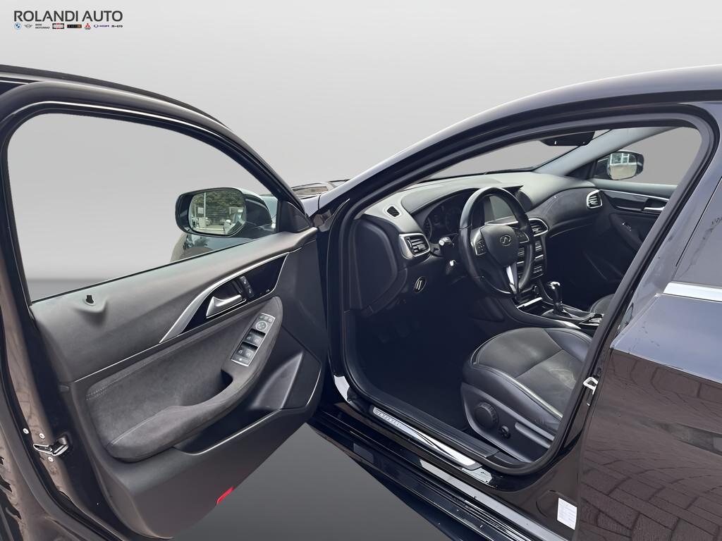 Infiniti Q30 1.5 D Premium Tech