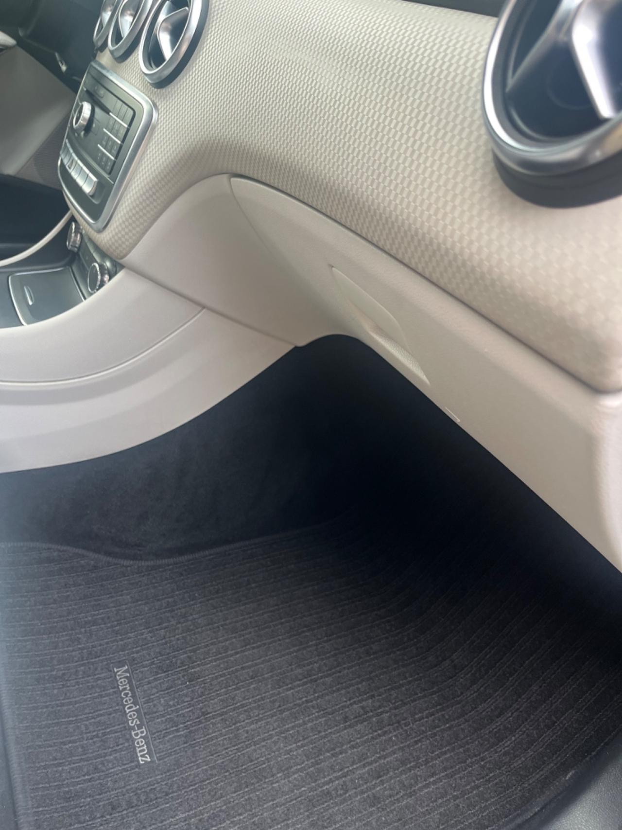 Mercedes-benz A 180 RESTILING Sport