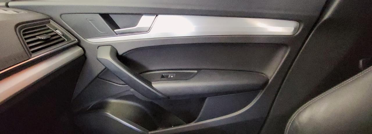 BELLISSIMA AUDI Q5 40 TDI S-LINE PLUS QUATTRO 190CV S-TRONIC-TENUTA CON MOLTISSIMA CURA-PERFETTA IN TUTTO-COME NUOVA-GARANZIA UFFICIALE AUDI FINO AL 10/2026 PIÙ GARANZIA M-M MOTORS FINO AD OTTOBRE 2027.