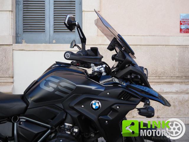 BMW R 1250 GS TRIPLE BLACK