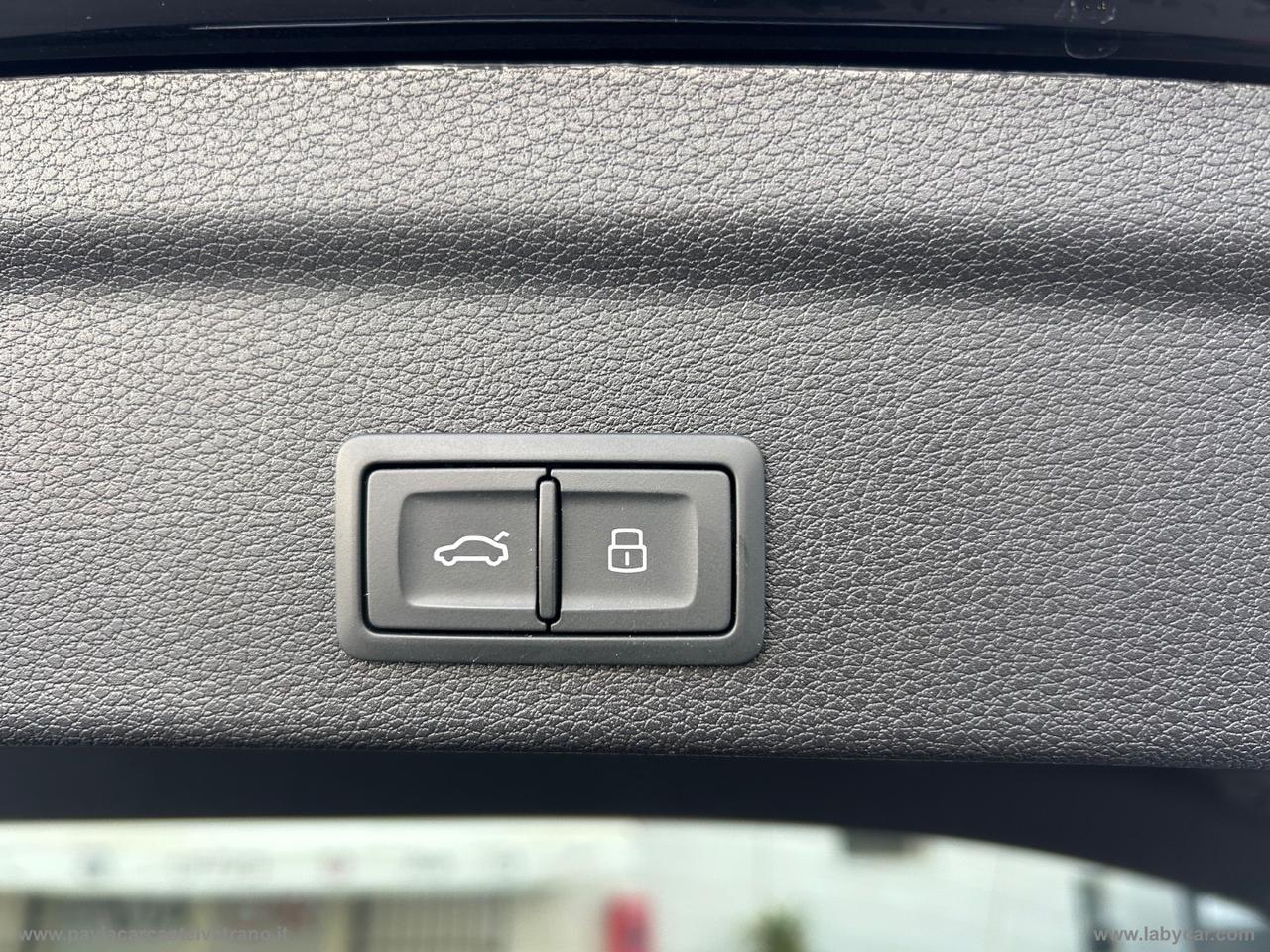 AUDI Q3 SPB 35 TDI S tronic Identity Black