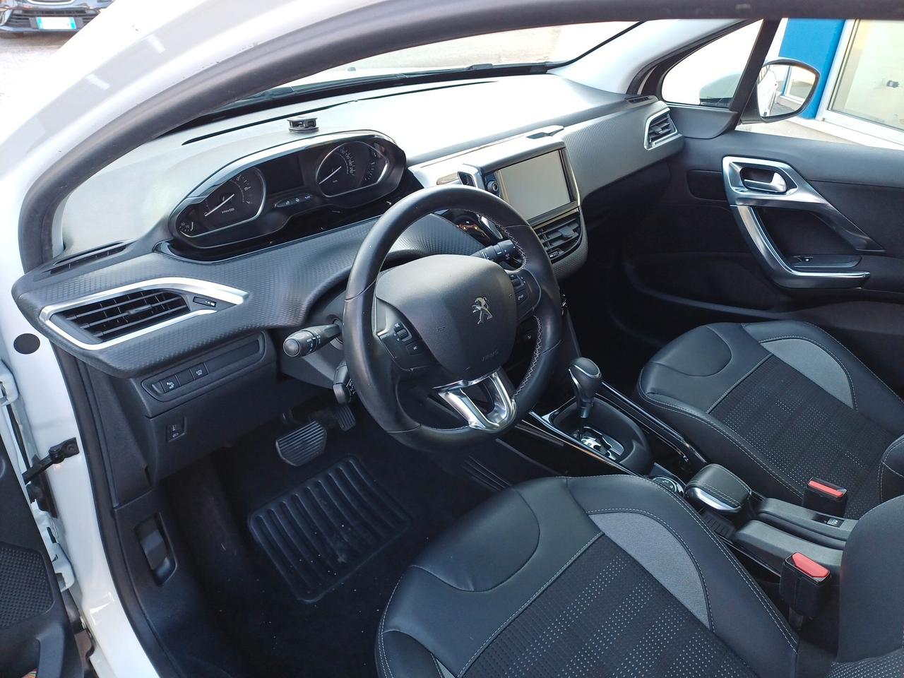 Peugeot 2008 PureTech Turbo 110 EAT6 S&S Black Matt