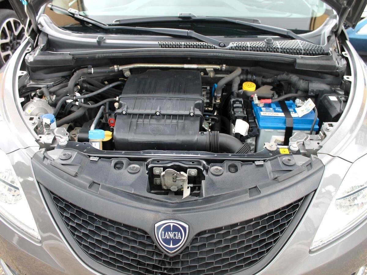 Lancia Ypsilon 1.2 69 CV 5 porte GPL Ecochic Elefantino Blu GPL CASAMADRE 69cv SENSORI PARK UNIPRO IVA DED