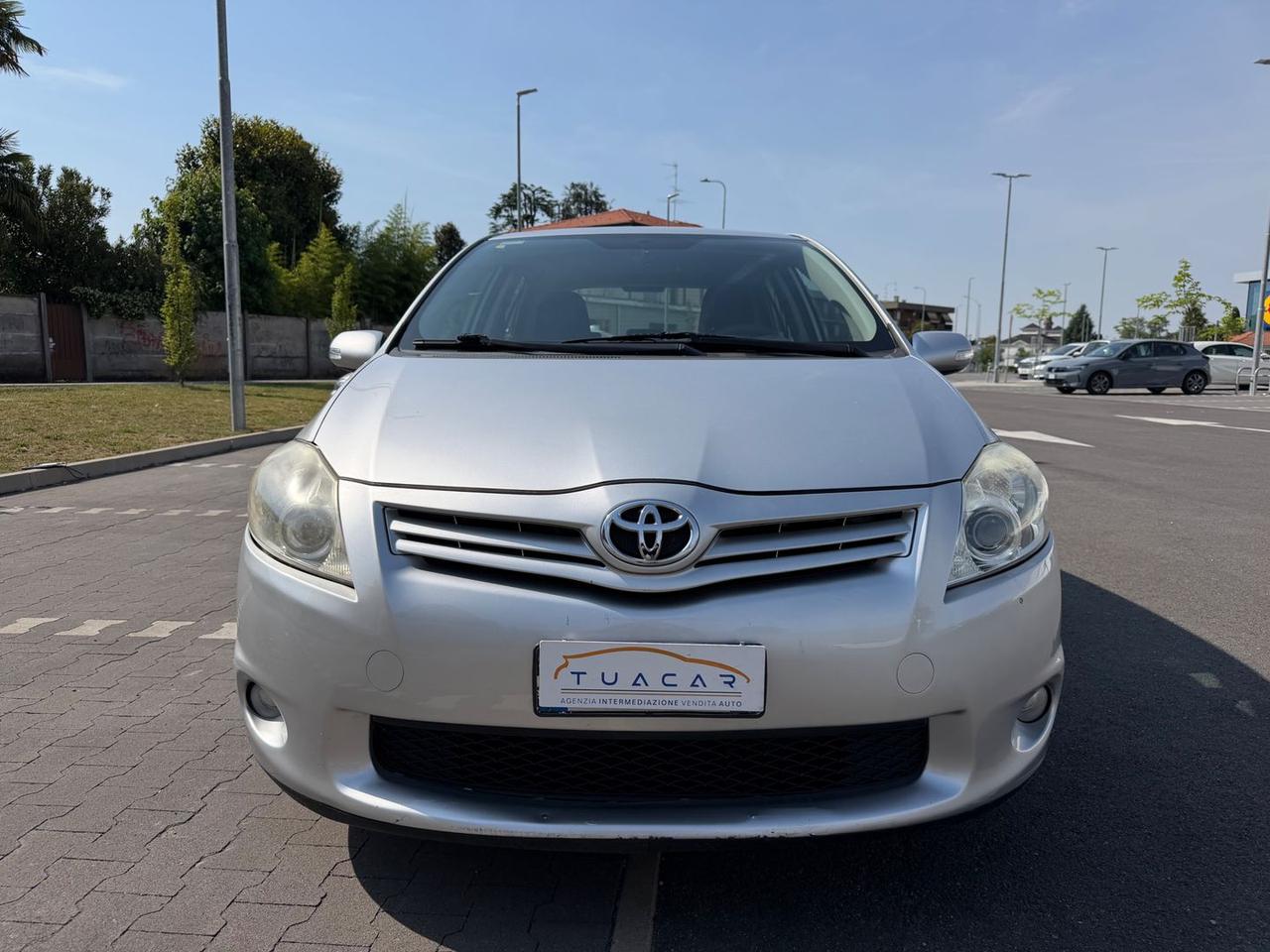Toyota Auris 2.0 D-4D SOL #11110