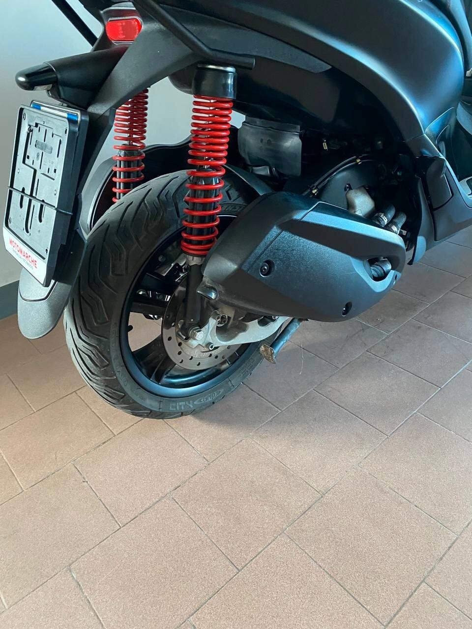 Piaggio MP3 300 sport mpe
