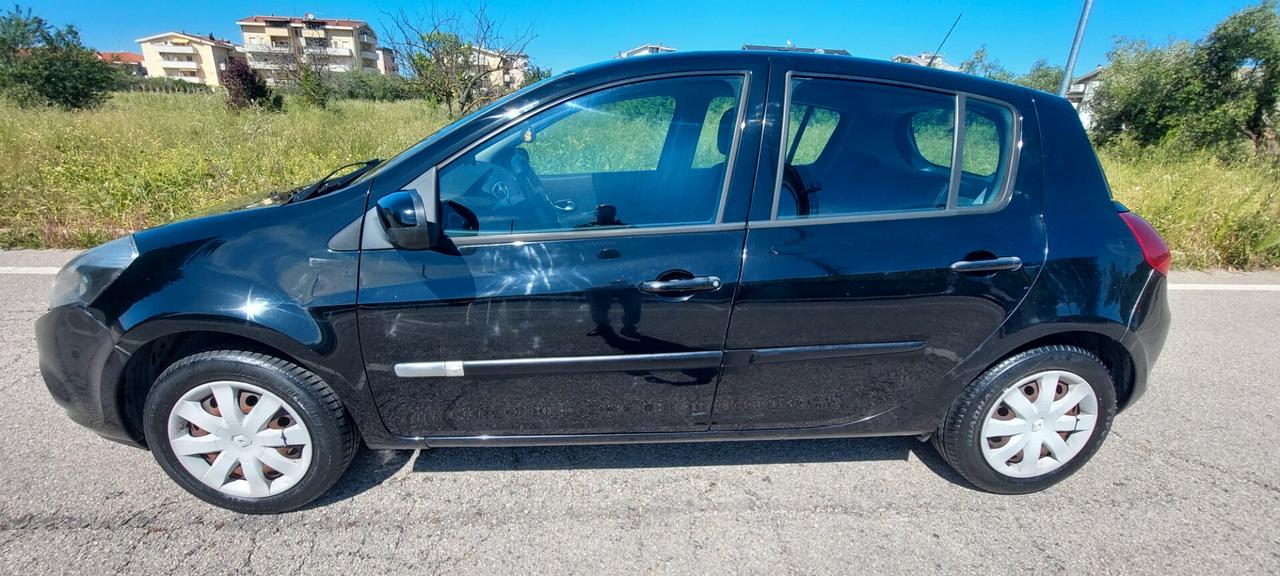 CLIO 1,2 GPL LANDI RENZO SCADENZA APRILE 2035 NAVIGATORE X NEOPATENTATI IMPECCABILE FULL