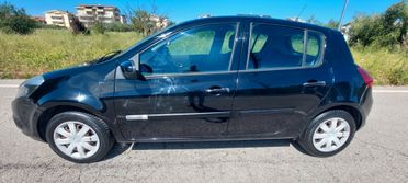 CLIO 1,2 GPL LANDI RENZO SCADENZA APRILE 2035 NAVIGATORE X NEOPATENTATI IMPECCABILE FULL
