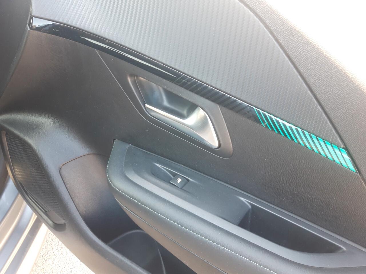 Peugeot 208 PureTech 100 Stop&Start 5 porte Allure