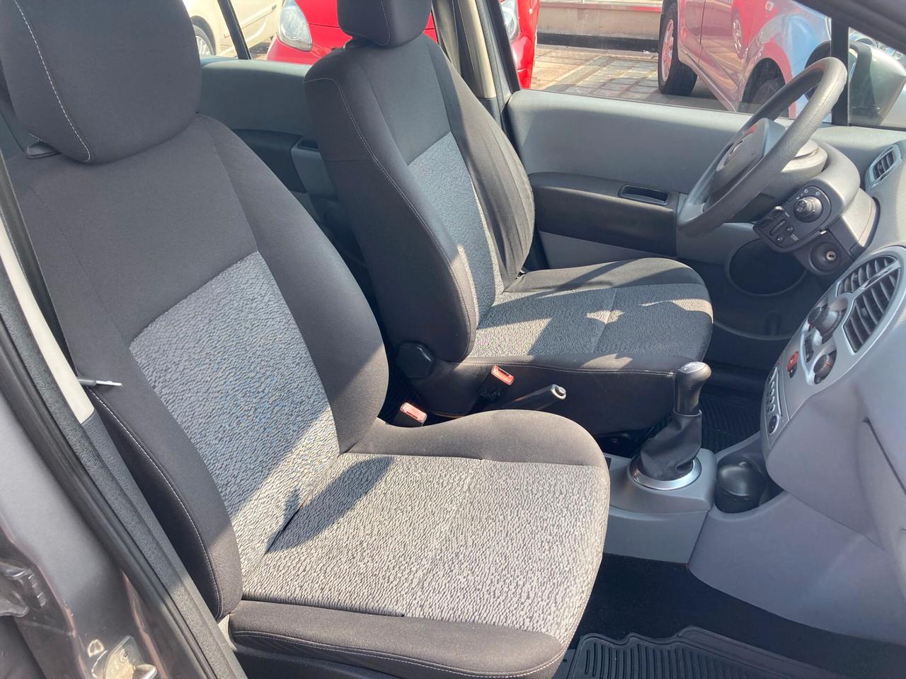 Renault Modus Grand 1.2 16V Dynamique