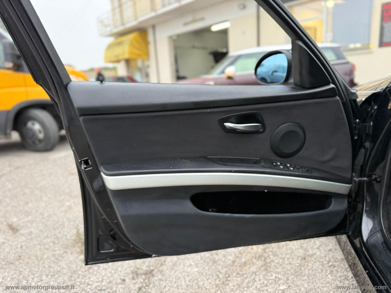 BMW 320d CAT TOURING ATTIVA AUTOMATICO