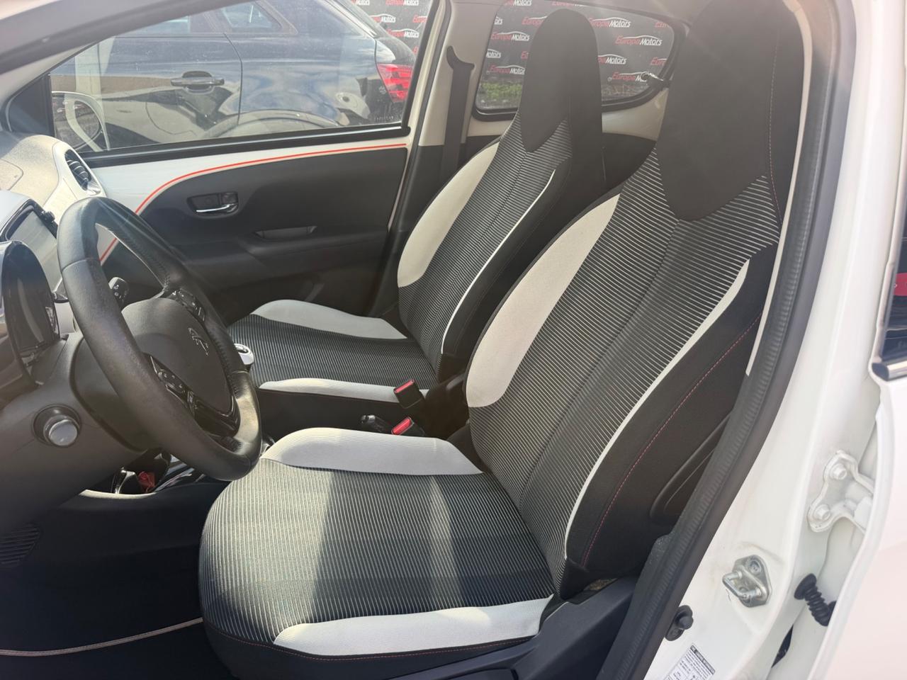 Peugeot 108 1.2 VTi Roland Garros