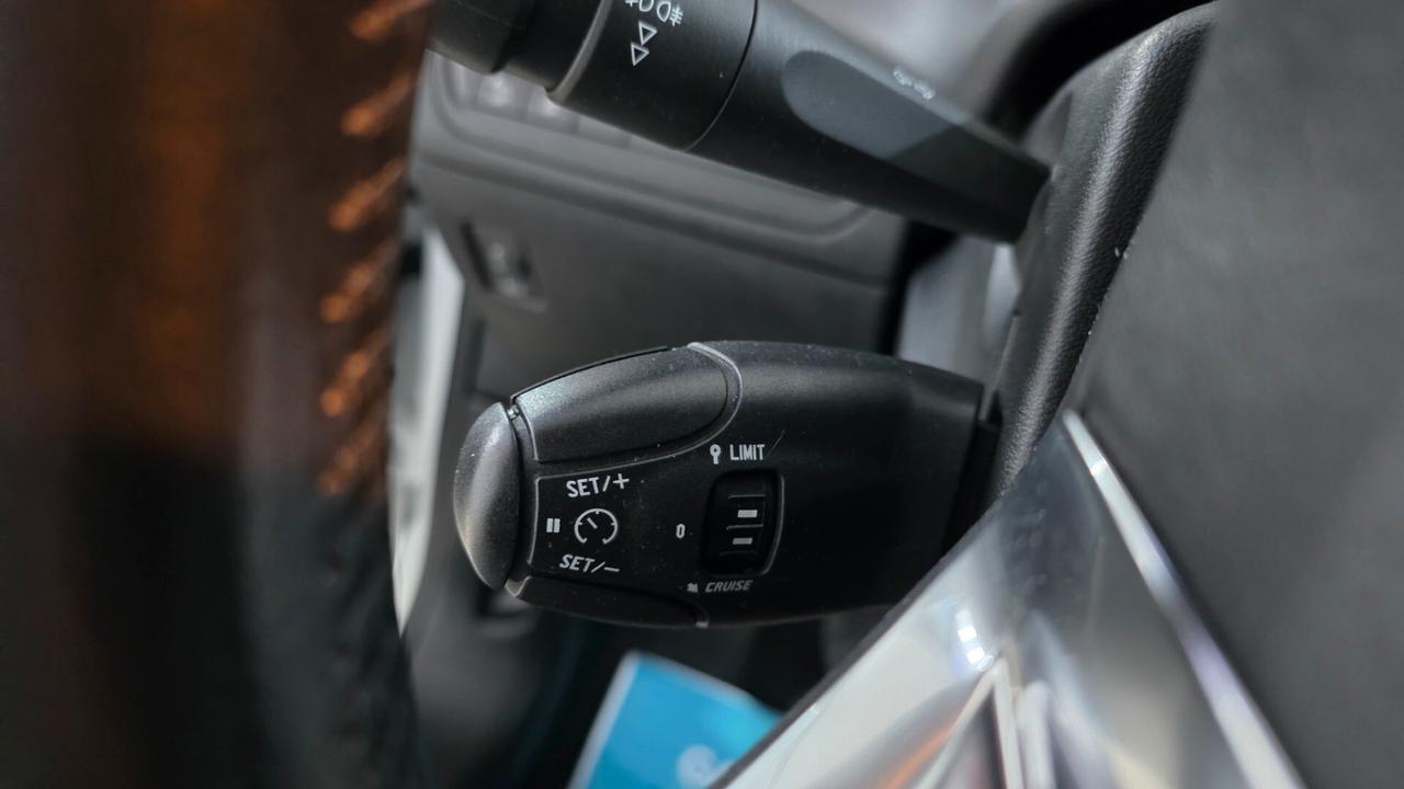 Peugeot 208 BlueHDi 75 5 porte Allure