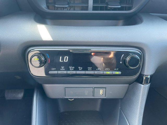 TOYOTA Yaris 1.5 Hybrid 5 porte Active