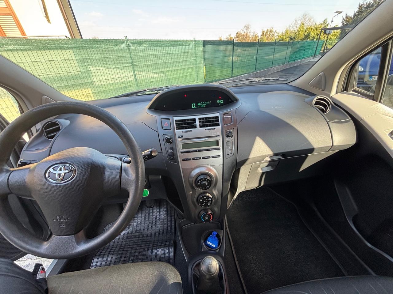 Toyota Yaris 1.0 5 porte Sol