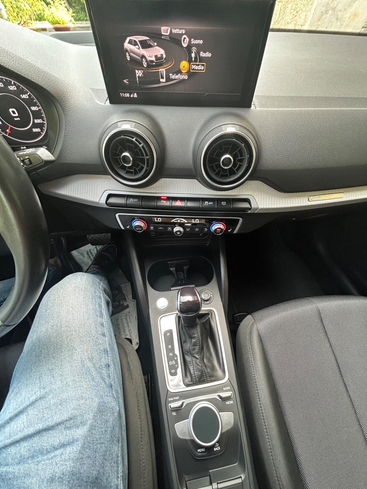 Audi Q2 35 TDI quattro S tronic Business