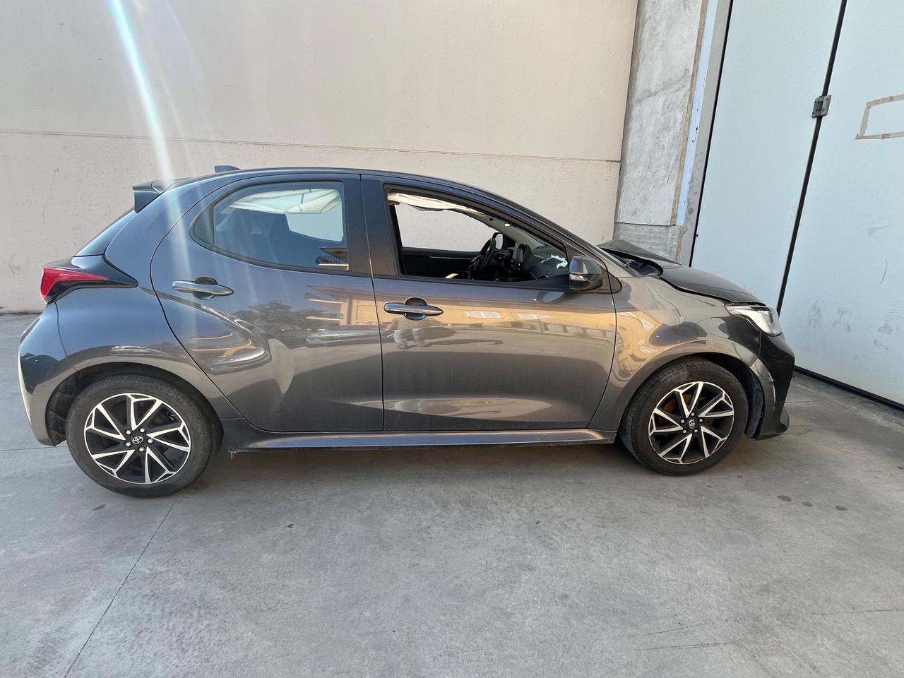 Toyota Yaris 1.0 benzina. INCIDENTATA