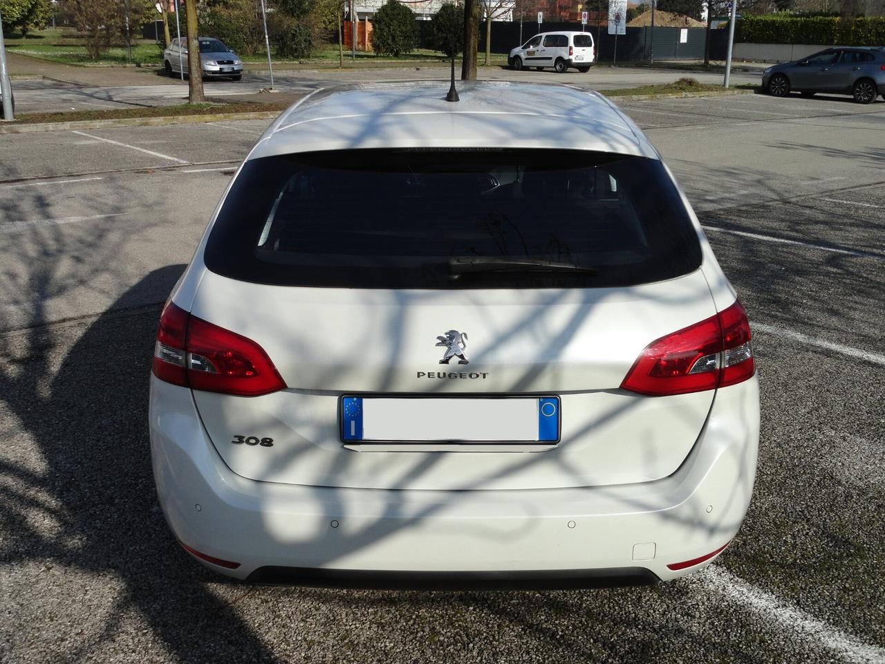 Peugeot 308 PureTech Turbo 130 S&S SW Allure