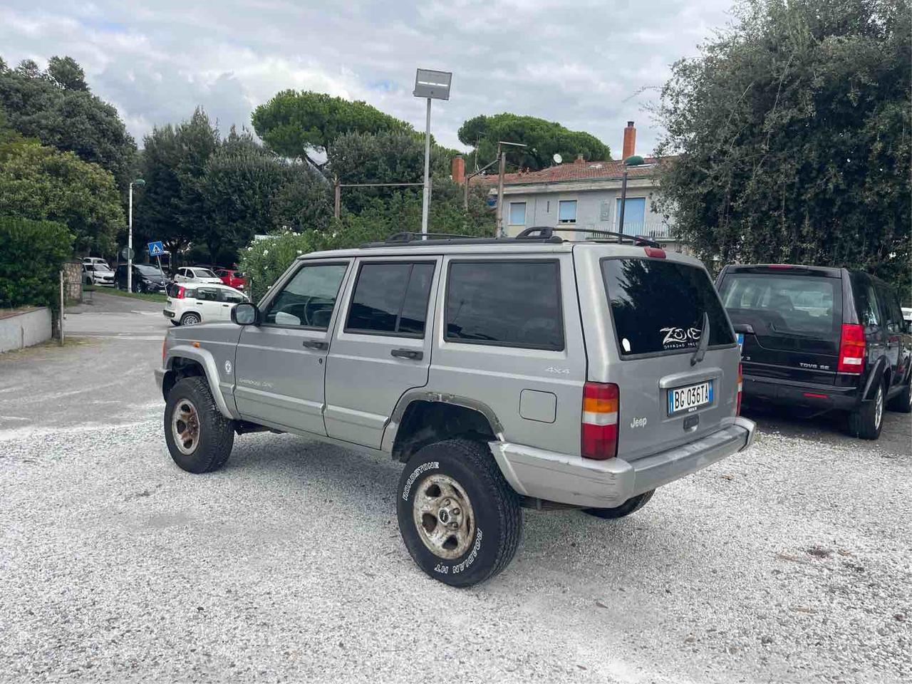 JEEP CHEROKEE