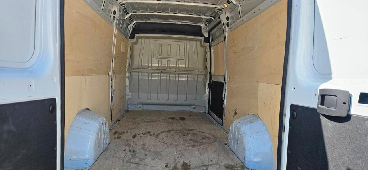 Fiat DUCATO 35 L2H2 2.2 Mjt3 140CV E6D11/ 2023 11.440 km Documentabili