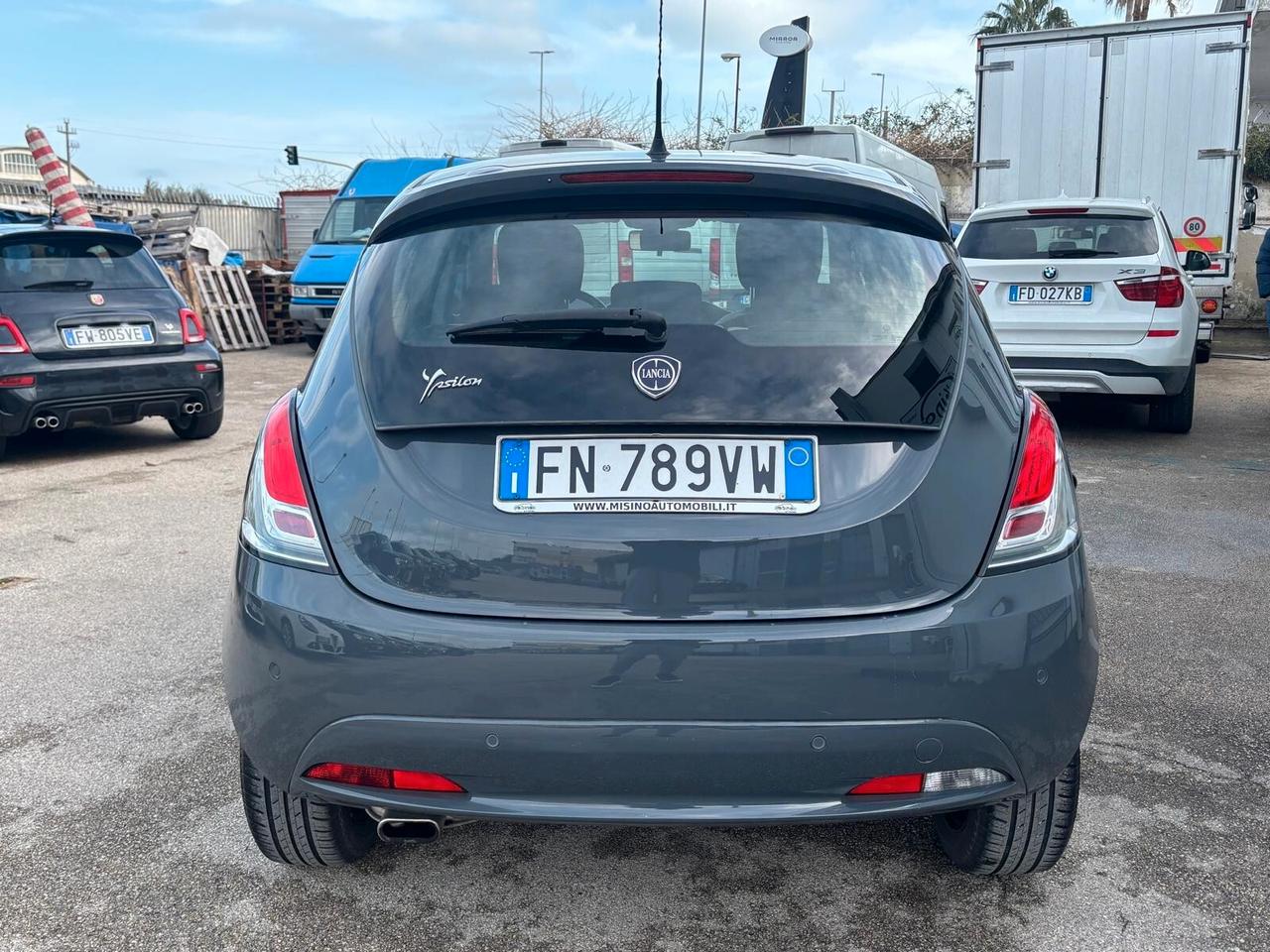 Lancia Ypsilon 1.2 69 CV 5 porte Gold