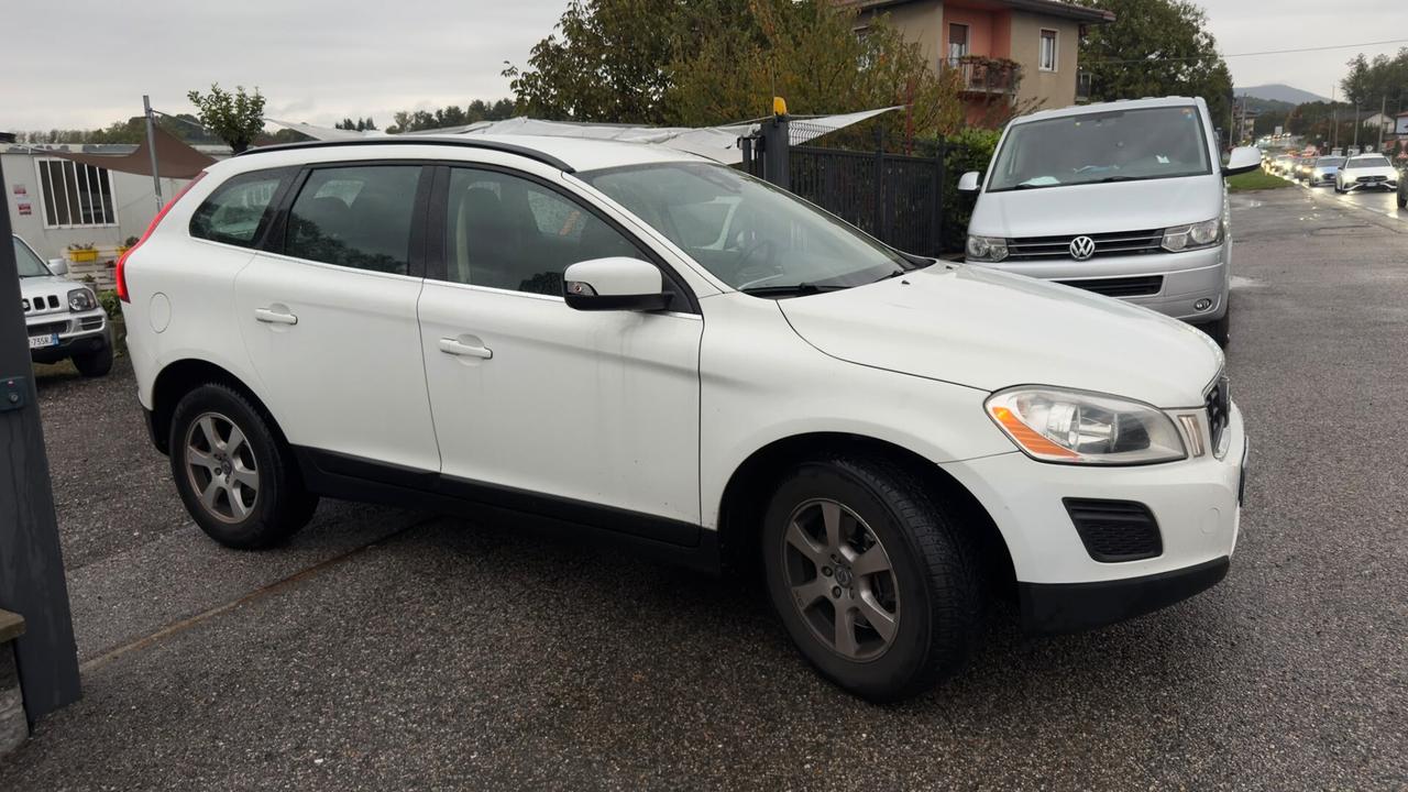 Volvo V60 D4 AWD Geartronic Summum