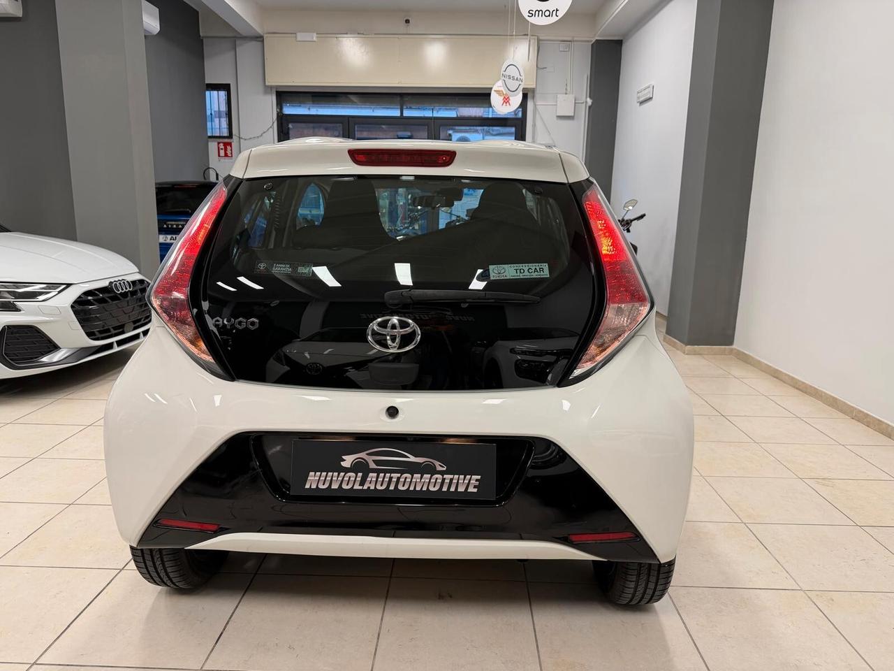 Toyota Aygo 1.0 VVT-i 69 CV 5 porte x-play TSS MMT