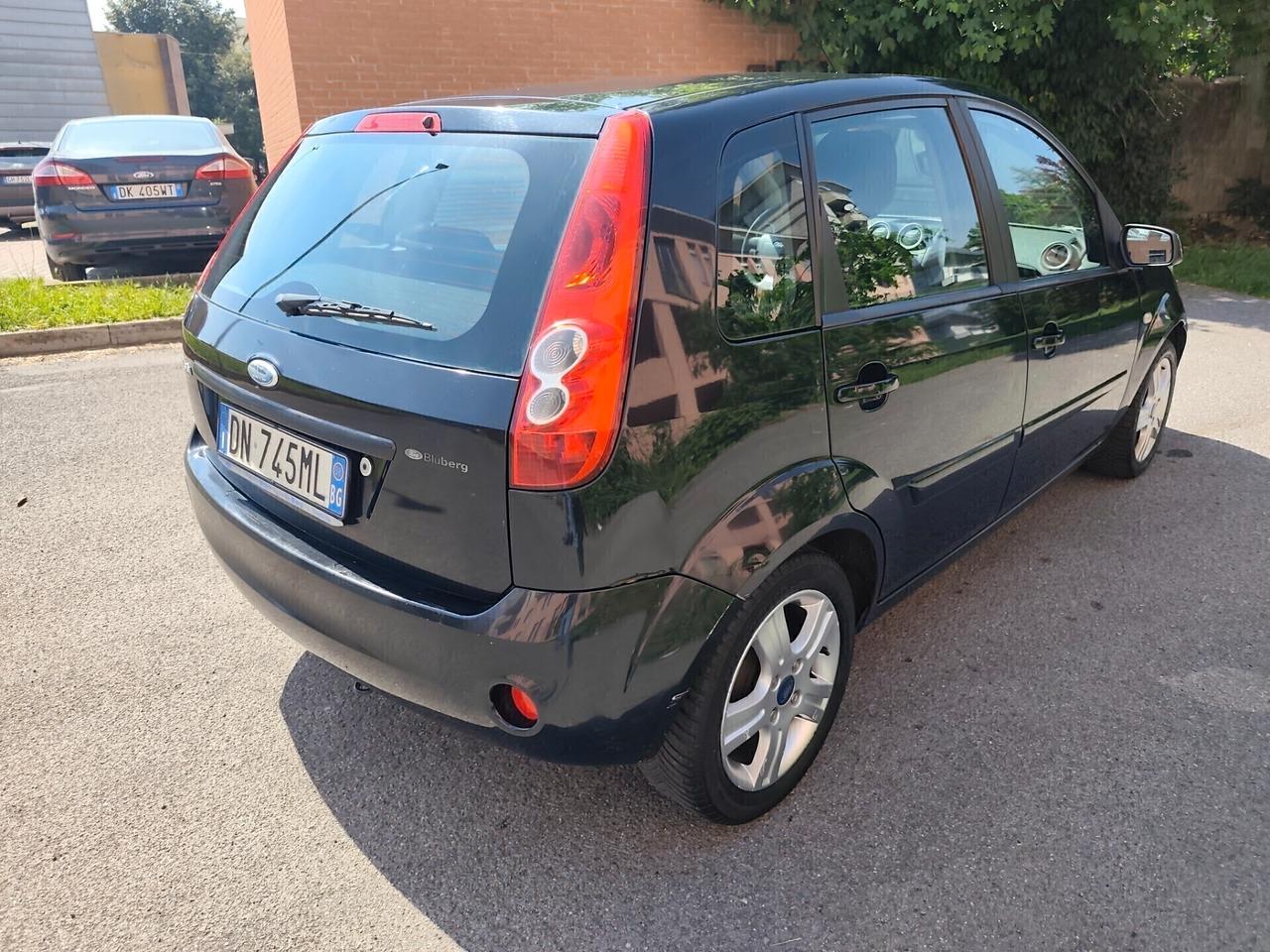 Ford Fiesta 1.2 Benz GPL 5 porte