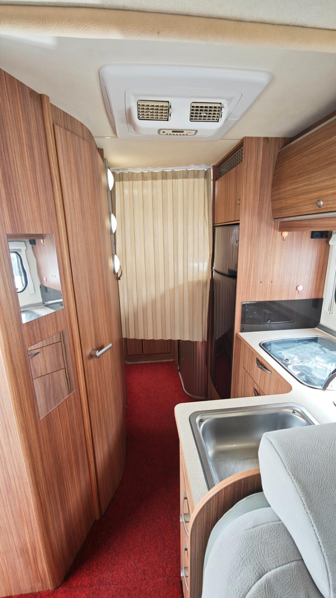 Burstner su Ducato 130cv con Gemelli e basculante