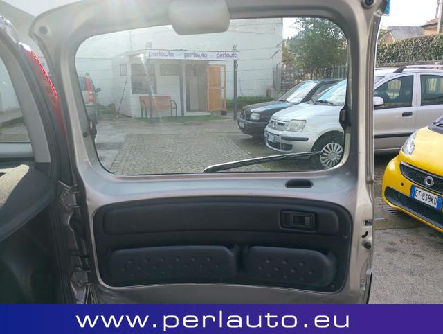 TOYOTA Yaris Verso 1.4 Tdi D-4D cat Sol '03
