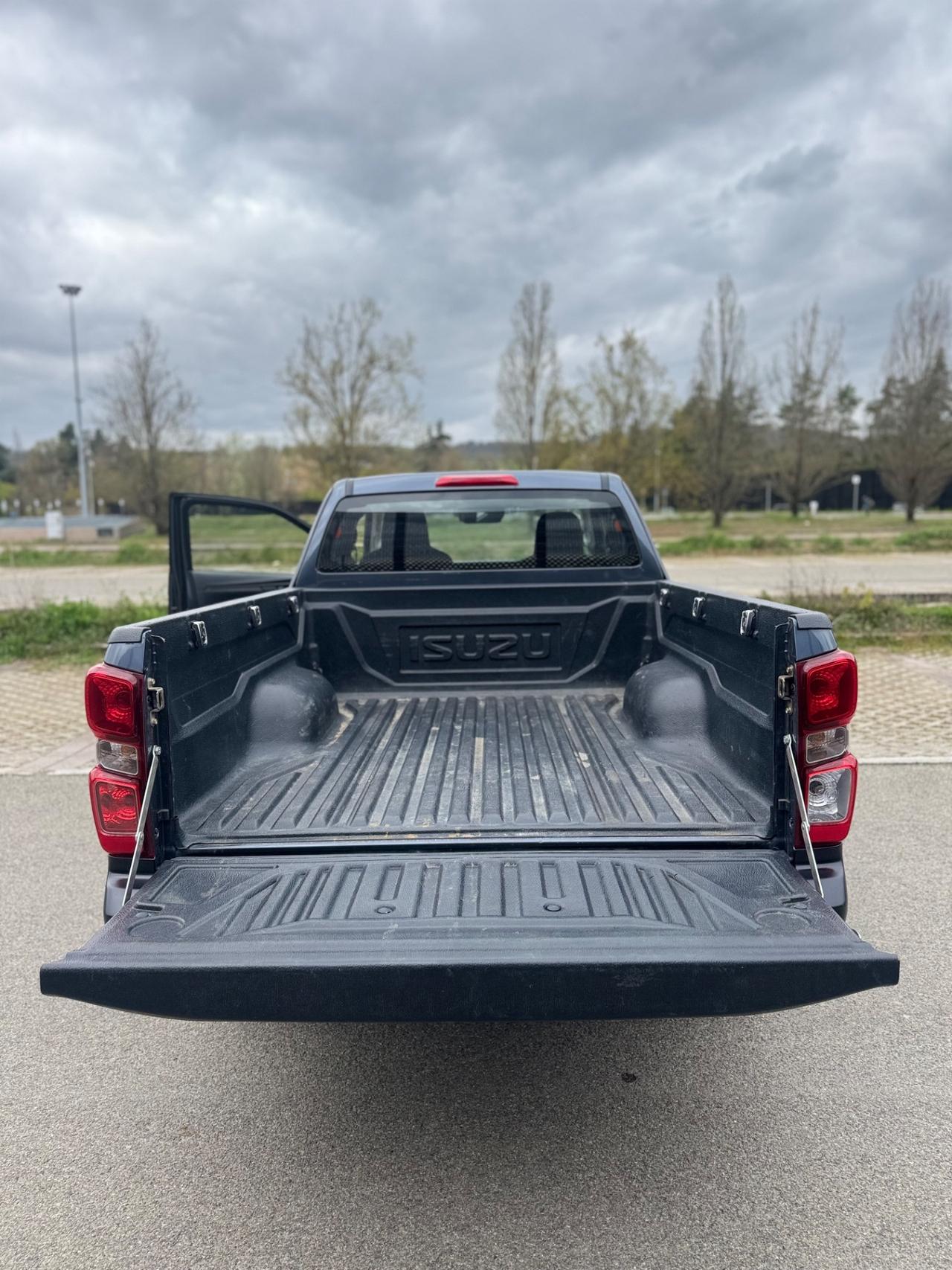 ISUZU D-MAX 1.9 4x4 2025 PREZZO + IVA