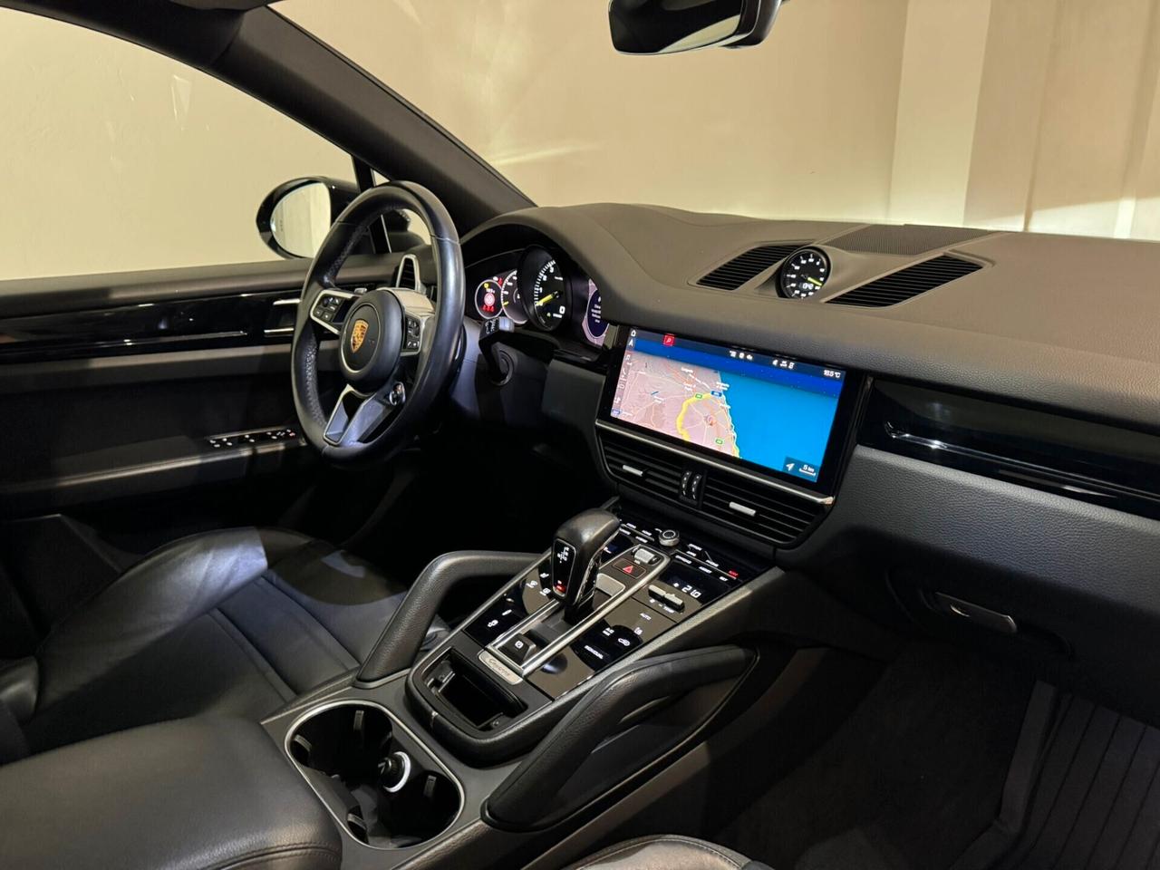 Porsche Cayenne Coupé 3.0 V6 E-Hybrid FULL