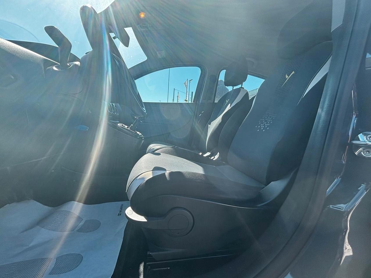 Lancia Ypsilon 0.9 TwinAir 85 CV 5 porte Metano Ecochic Elefantino