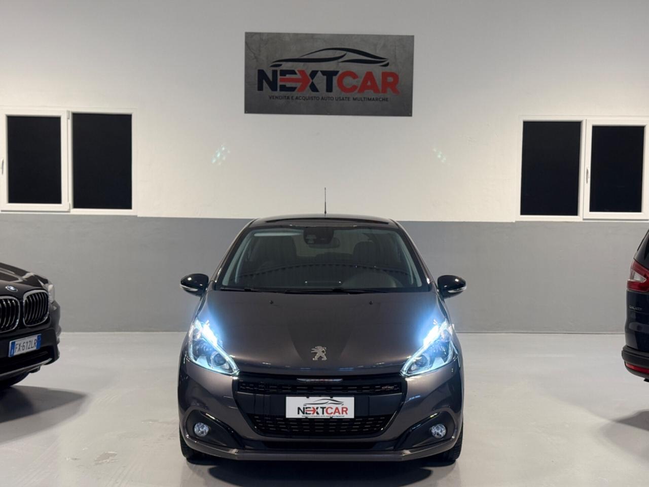 Peugeot 208 5p 1.2 GT Line 30.000KM! Sport