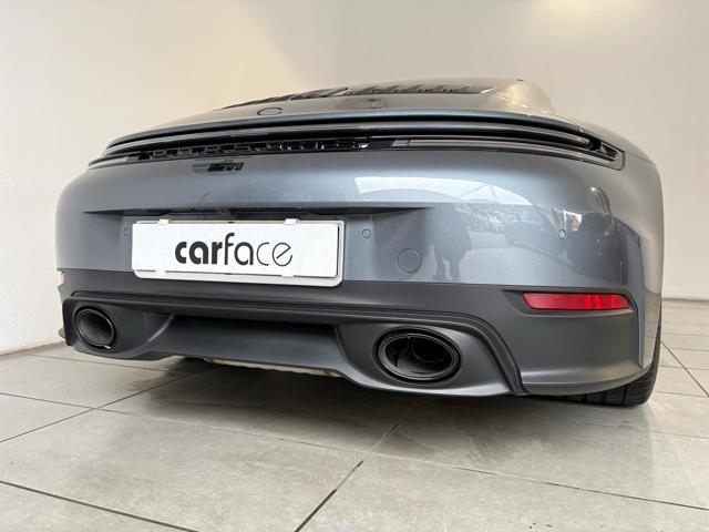 PORSCHE 992 Carrera