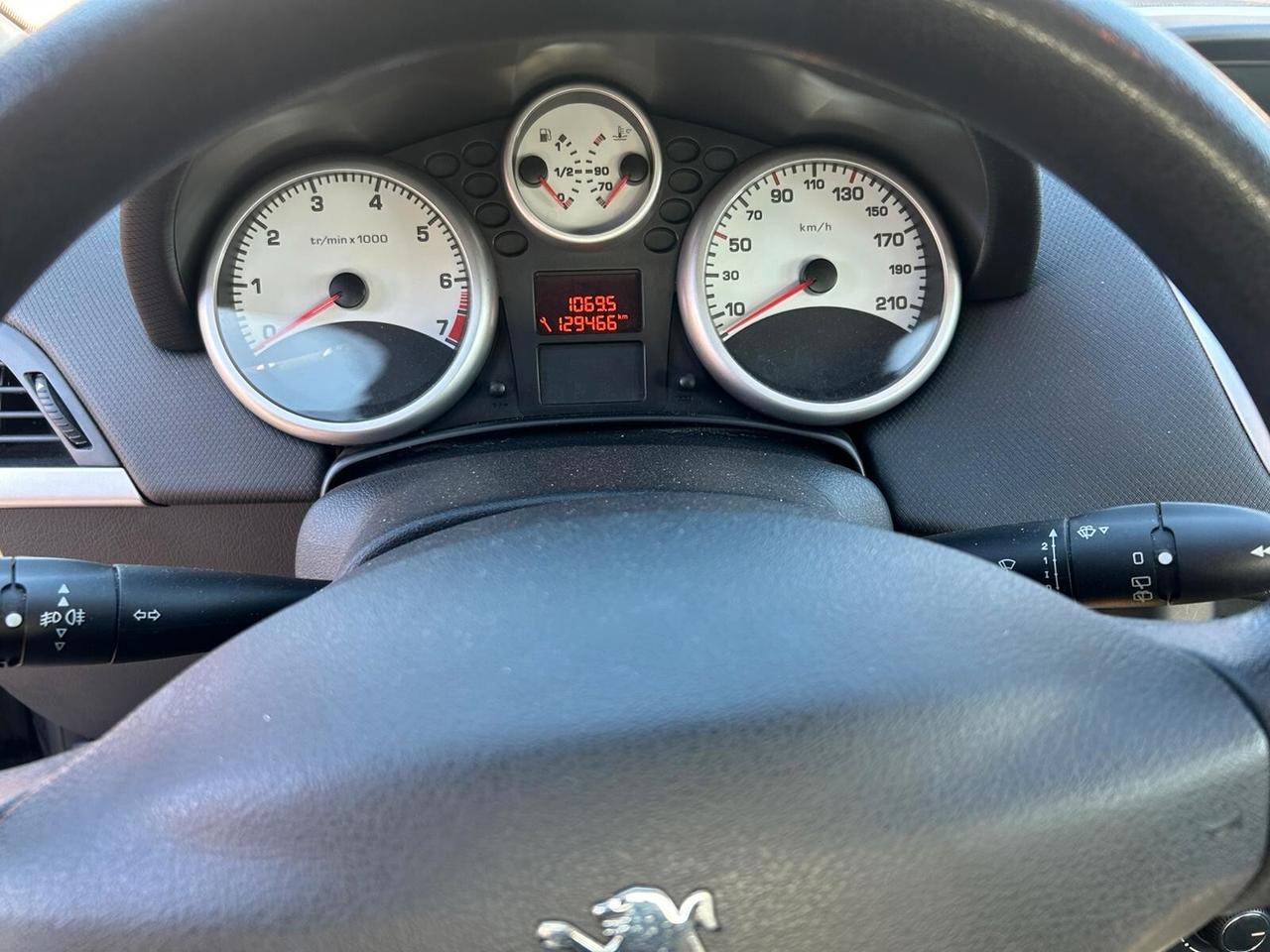 Peugeot 207 1.4 VTi 128000km unico proprietario 5porte