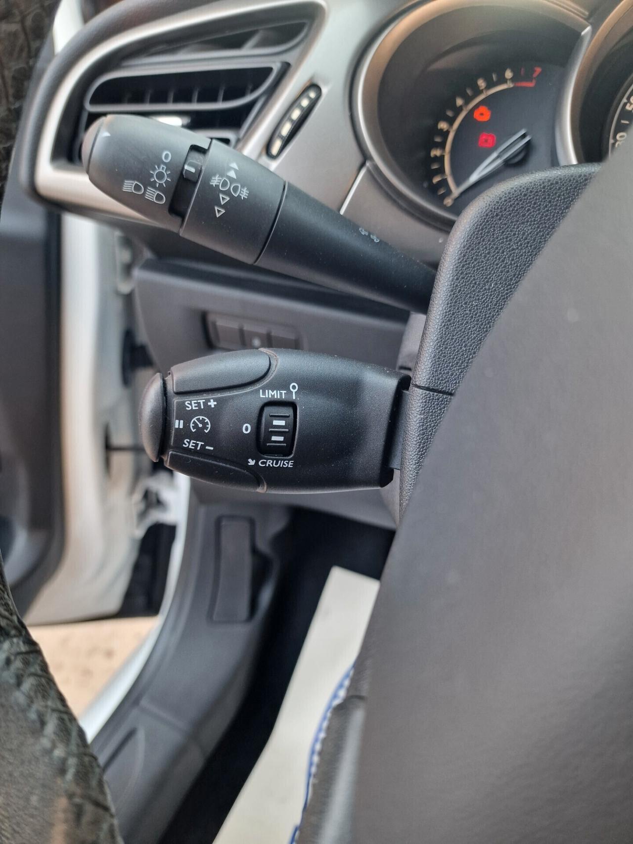 Citroen C3 PureTech 82 Feel Edition distb ok!!