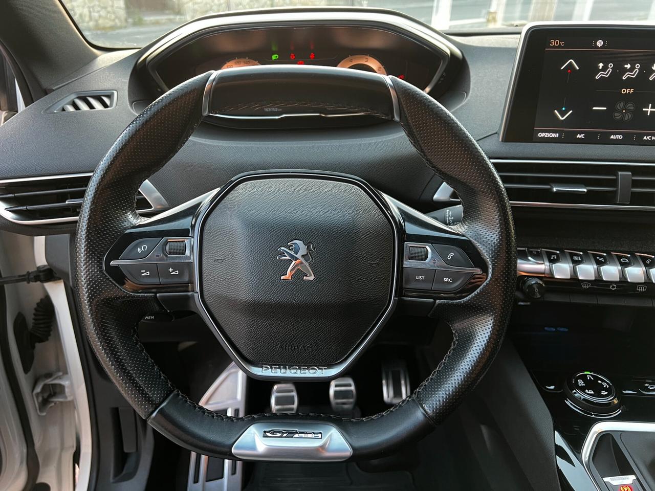 Peugeot 3008 BlueHDi 130 GT LINE- FULL