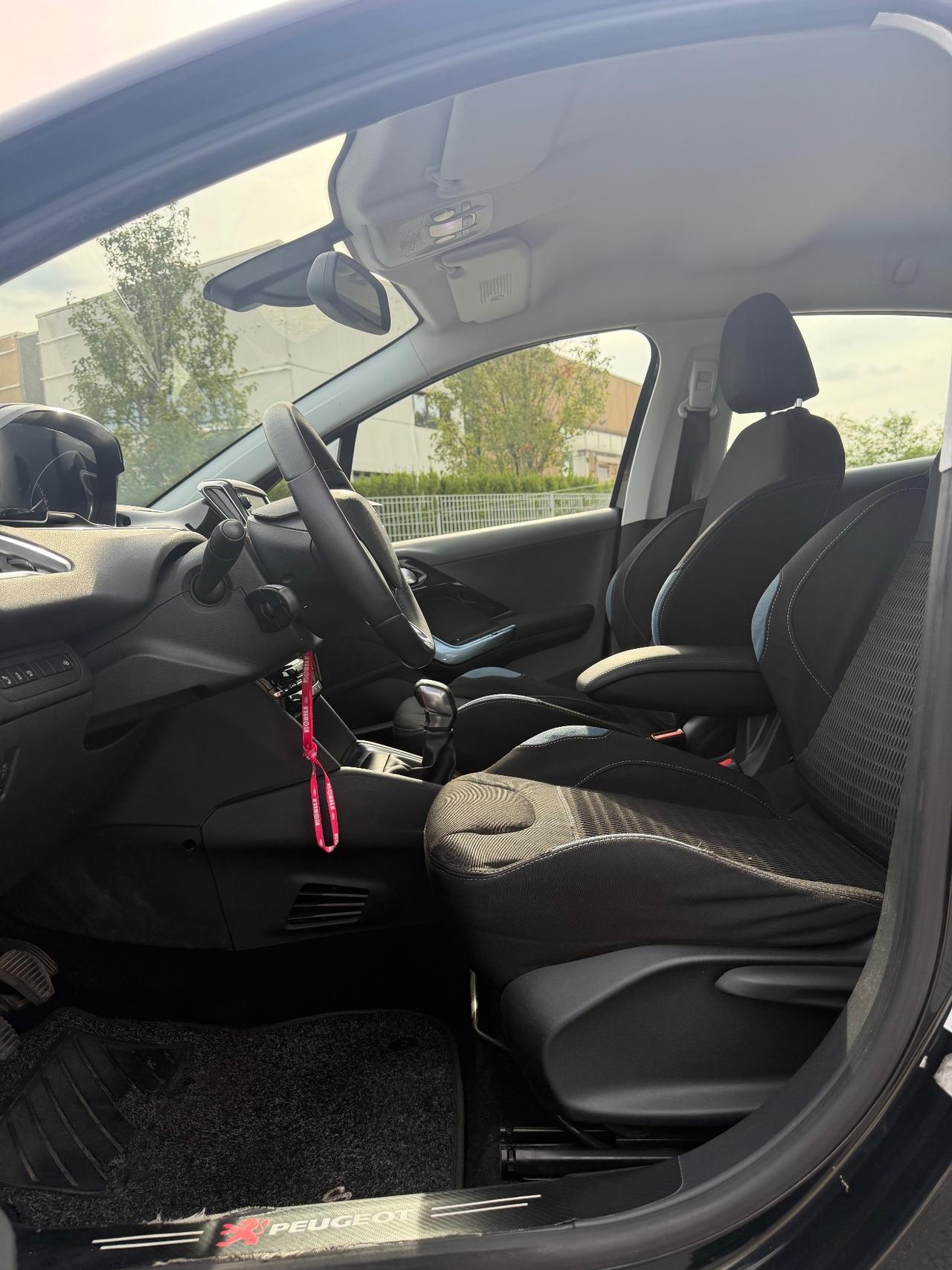 Peugeot 208 1.6 e-HDi 92 CV Stop&Start 5 porte Allure