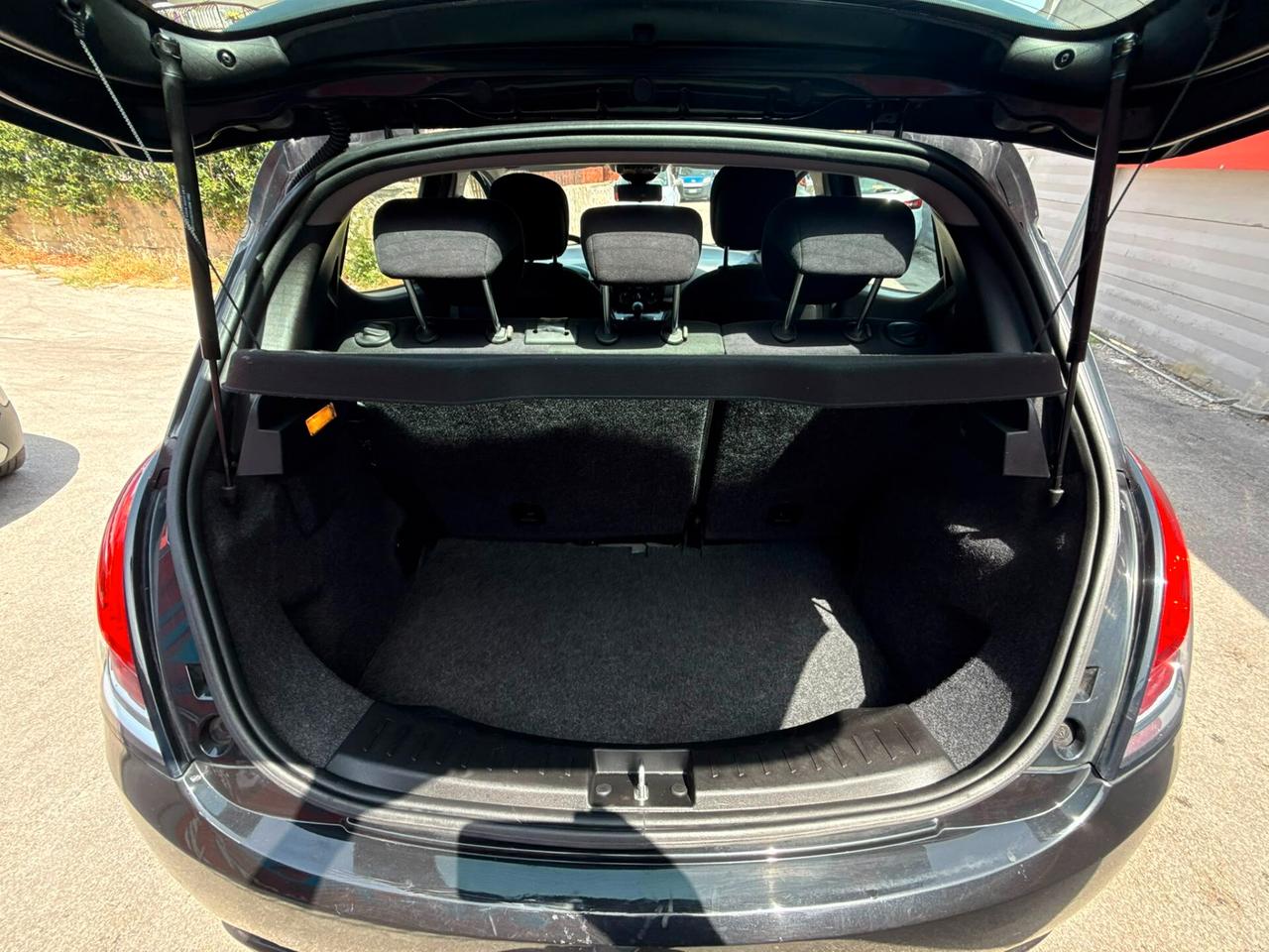 Lancia Ypsilon 1.3 MJT 95cv Silver - 2012