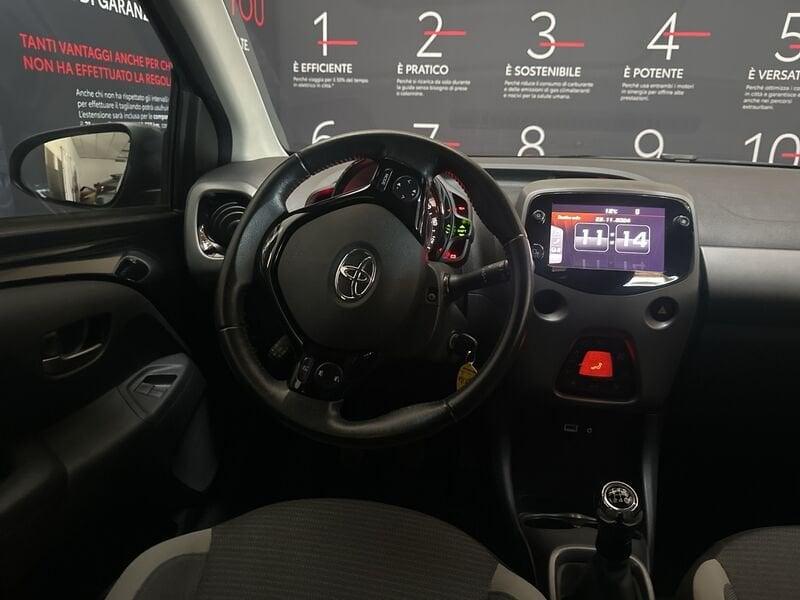 Toyota Aygo Connect 1.0 VVT-i 72 CV 5 porte x-play